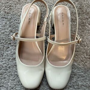 Tahari Ballet Flats
